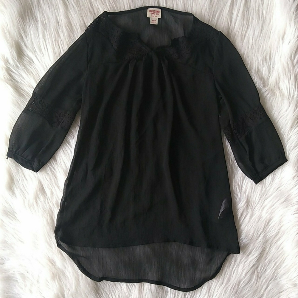 Black sheer peasant blouse 🌿